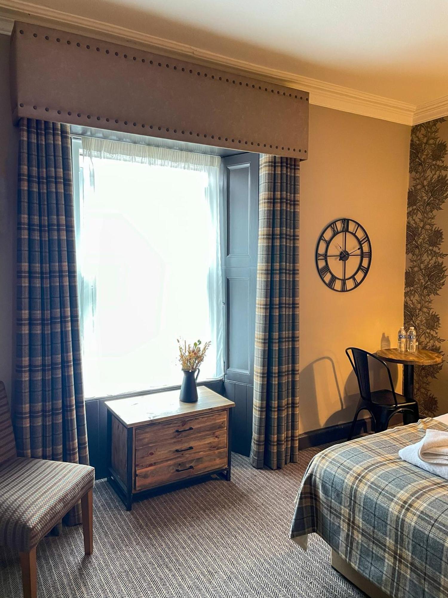 Traquair Arms Hotel Innerleithen Ngoại thất bức ảnh