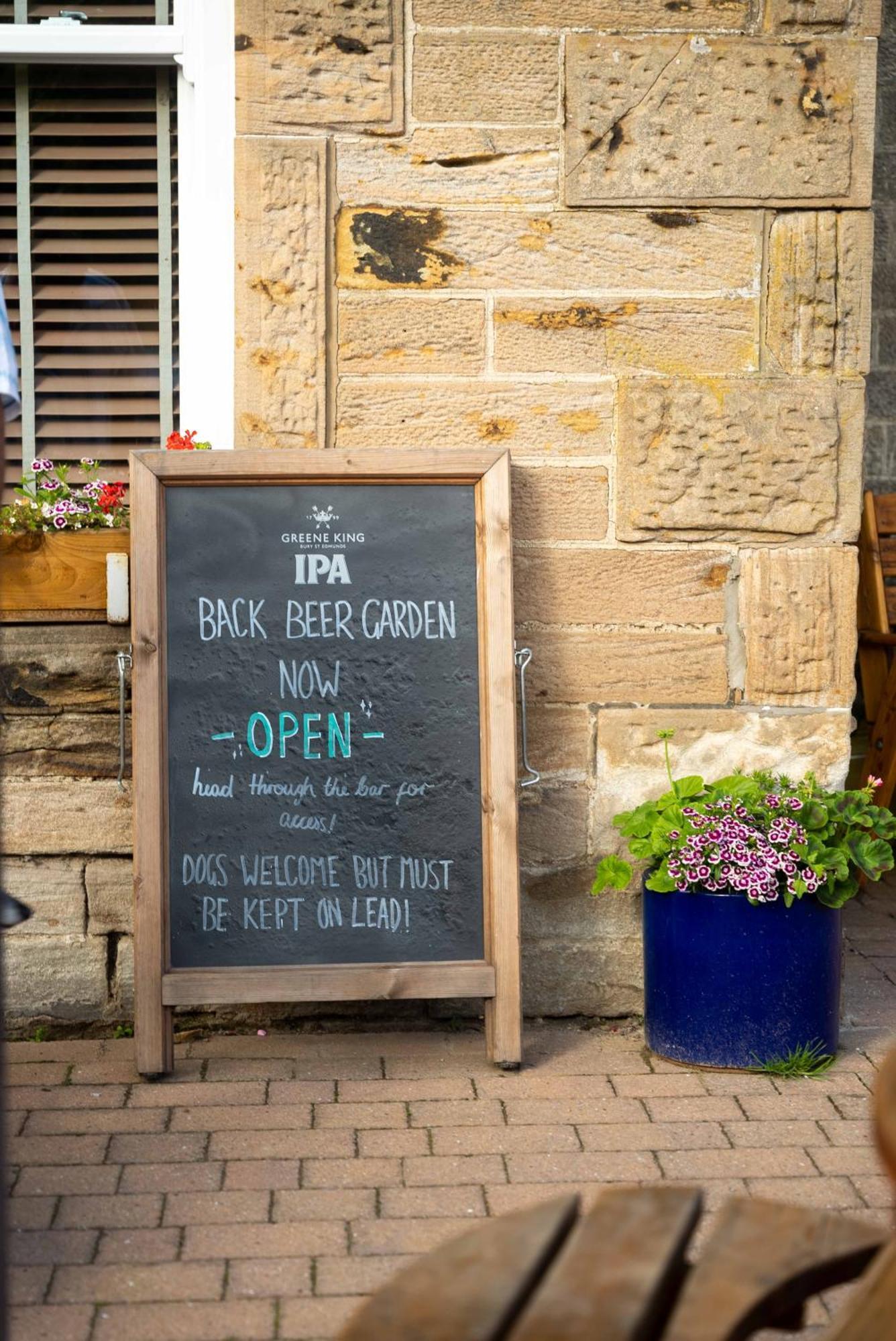 Traquair Arms Hotel Innerleithen Ngoại thất bức ảnh