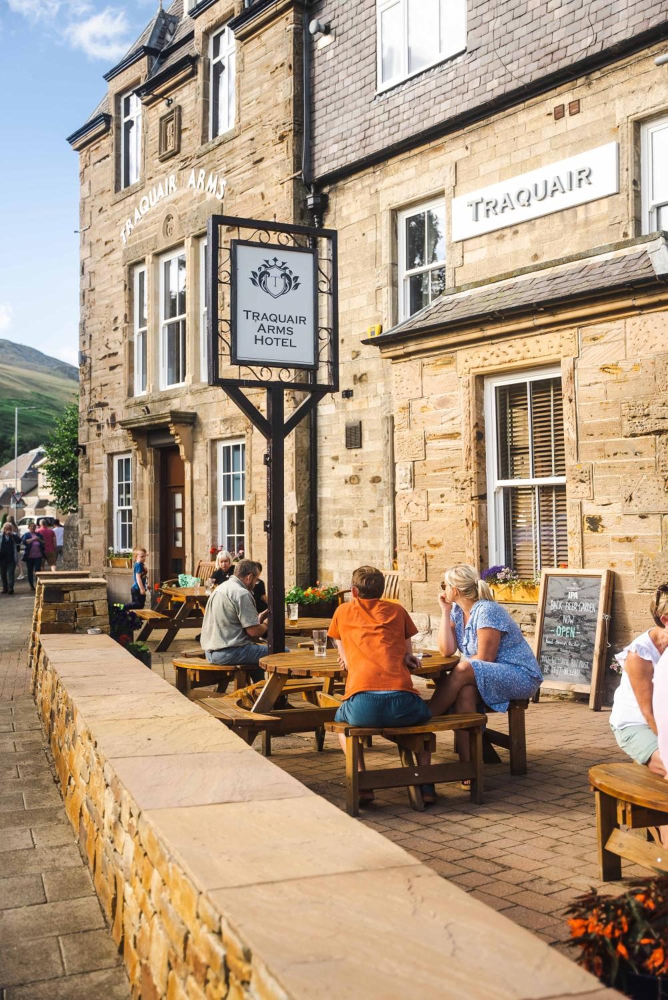 Traquair Arms Hotel Innerleithen Ngoại thất bức ảnh