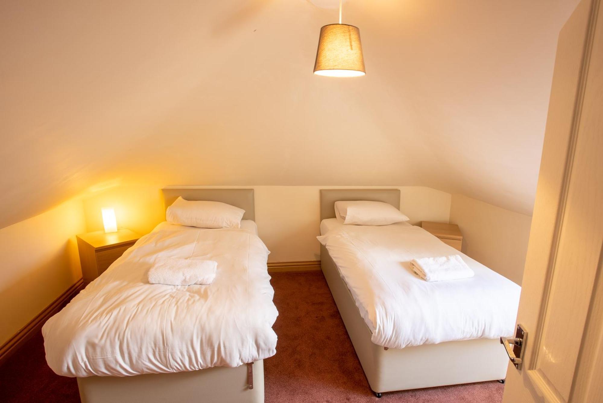 Traquair Arms Hotel Innerleithen Ngoại thất bức ảnh