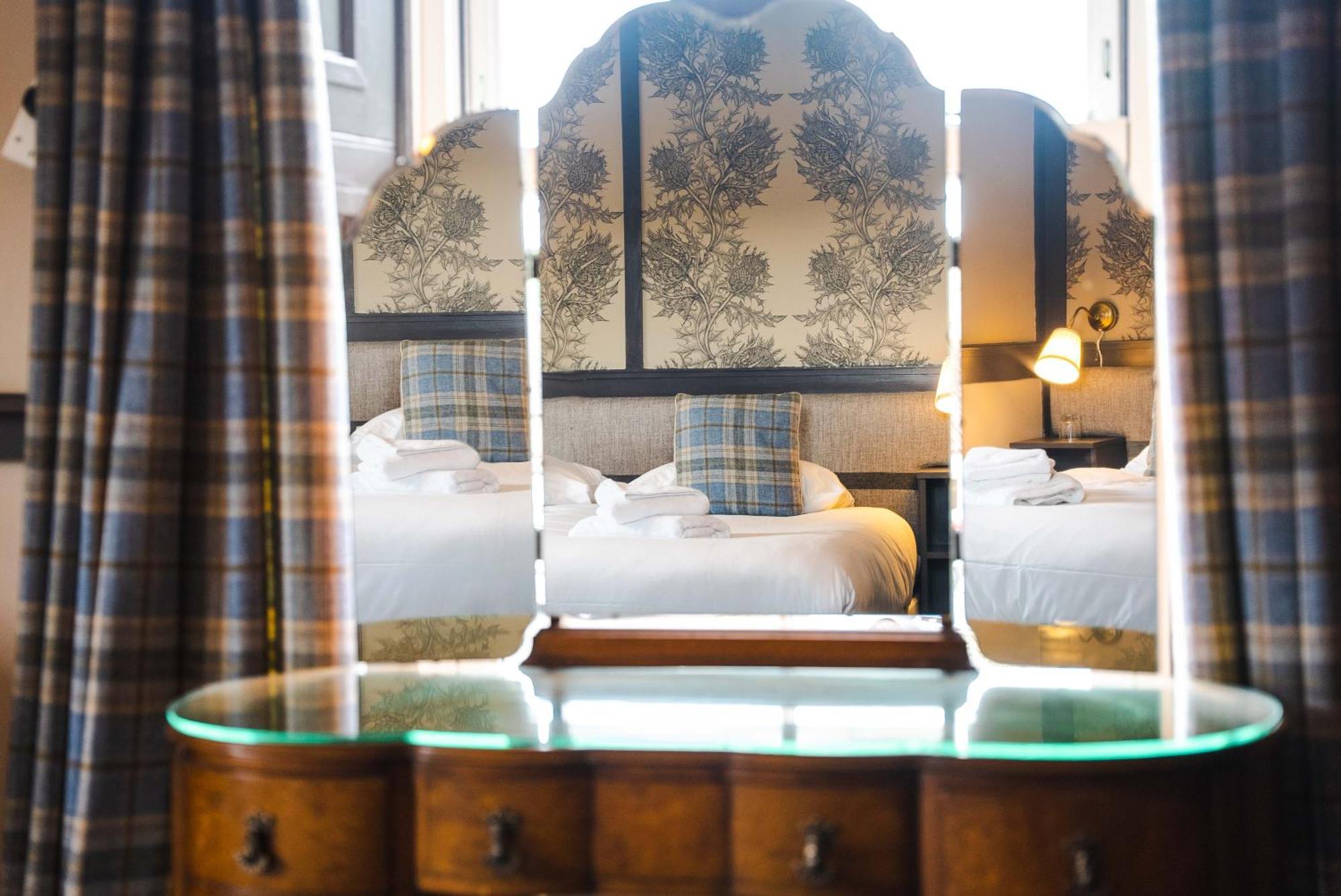Traquair Arms Hotel Innerleithen Ngoại thất bức ảnh