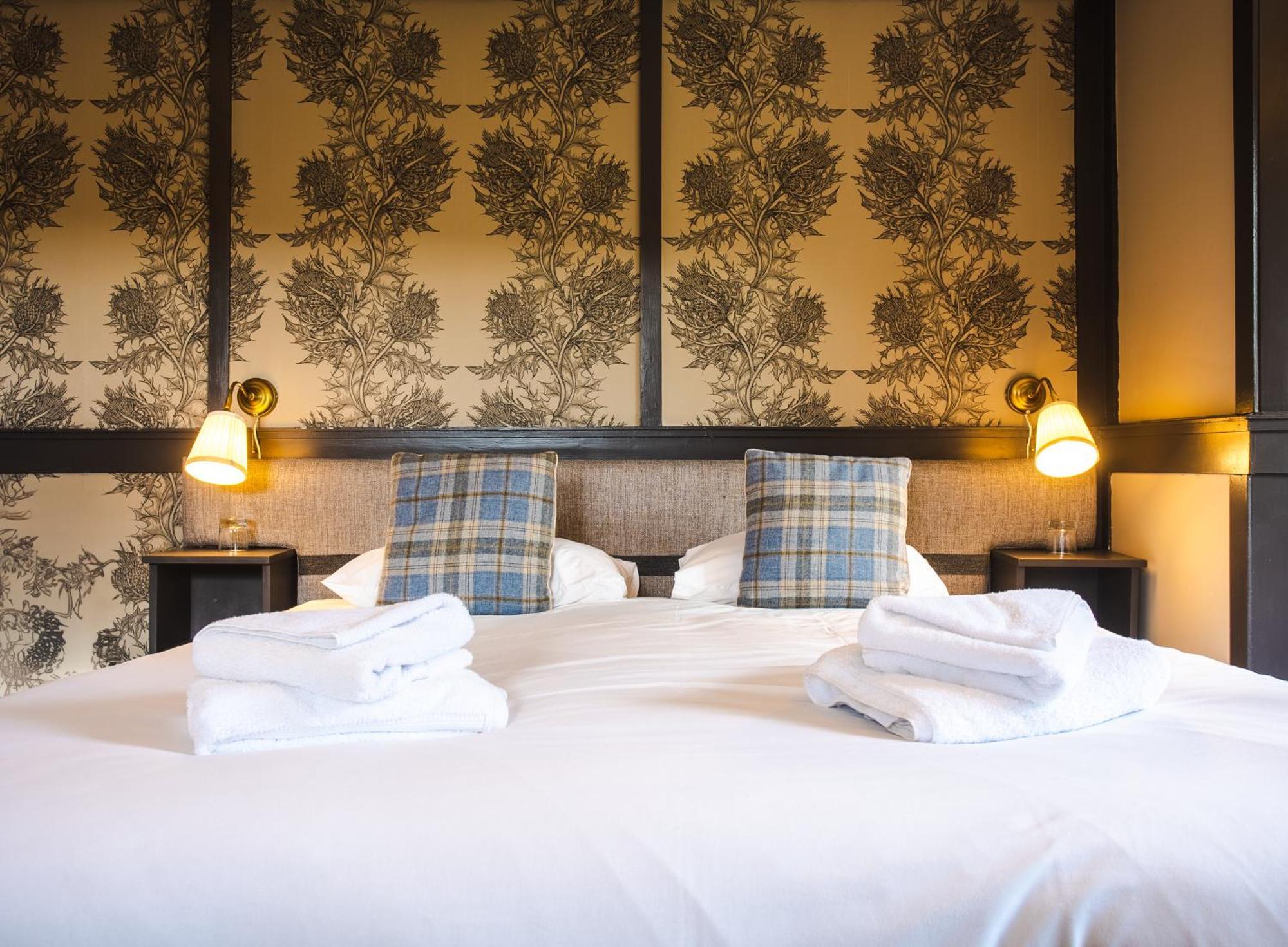 Traquair Arms Hotel Innerleithen Ngoại thất bức ảnh